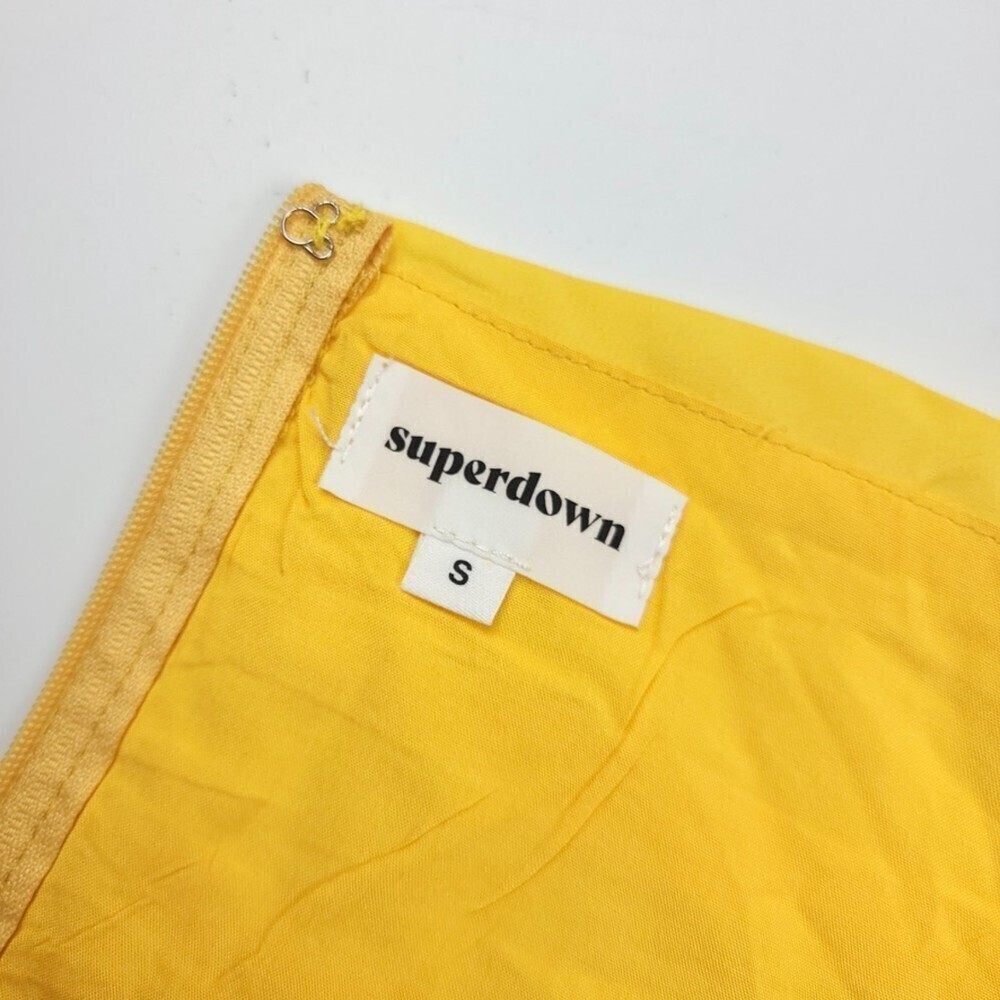 NWT Superdown Harlie Halter Cut Out Crop Top Ruched Boho Yellow Y2k Resort Small - Picture 10 of 11